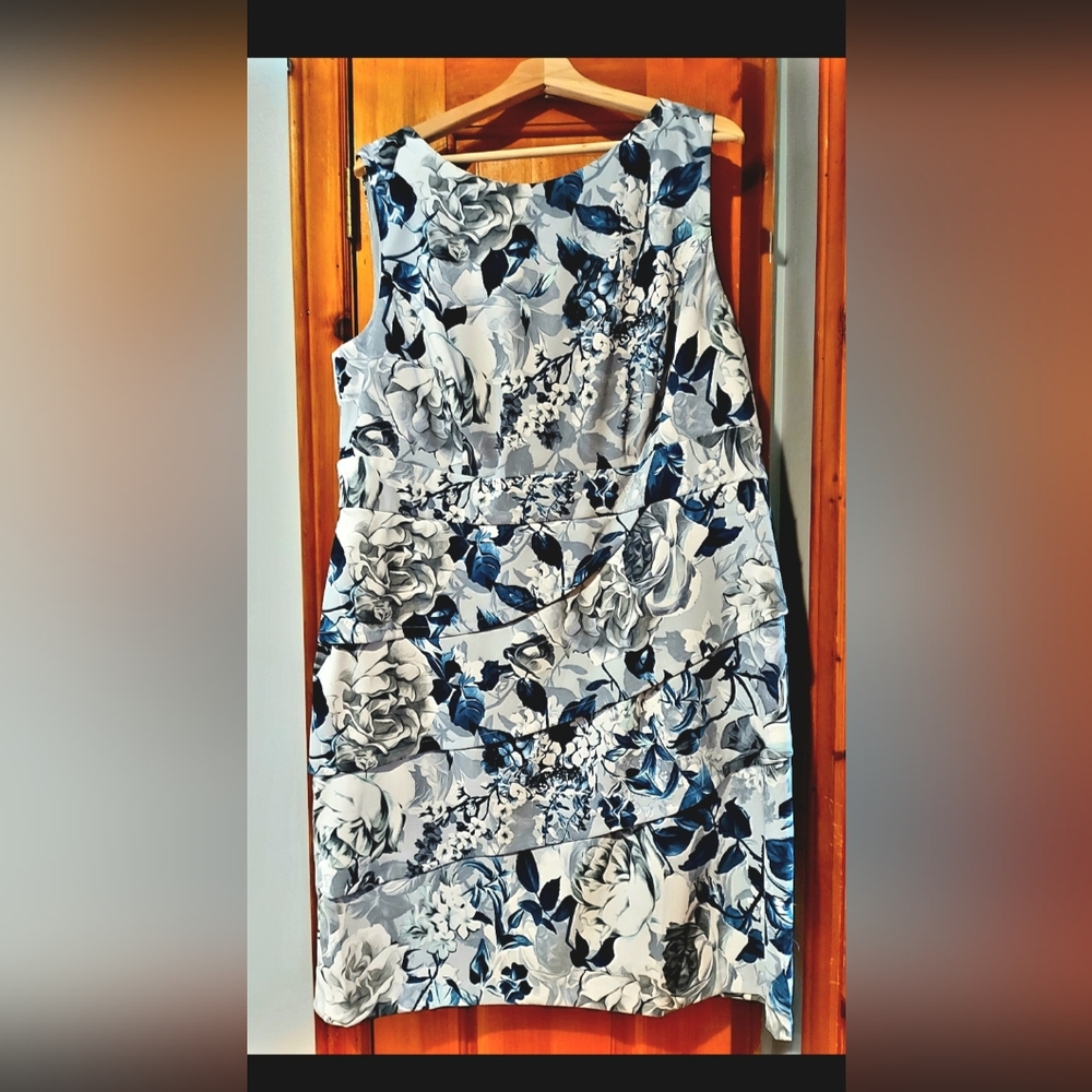 Laura Plus Floral Dress
